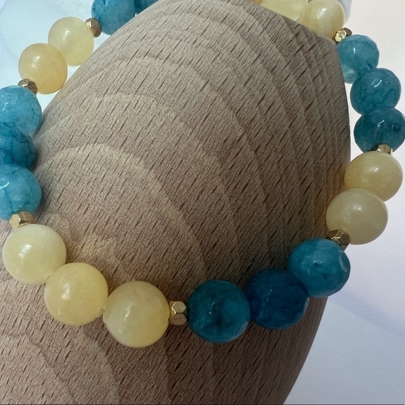 BLUE Agate & Soft Yellow Honey Calcite Stretch Beaded Bracelet - Picture 13 of 13